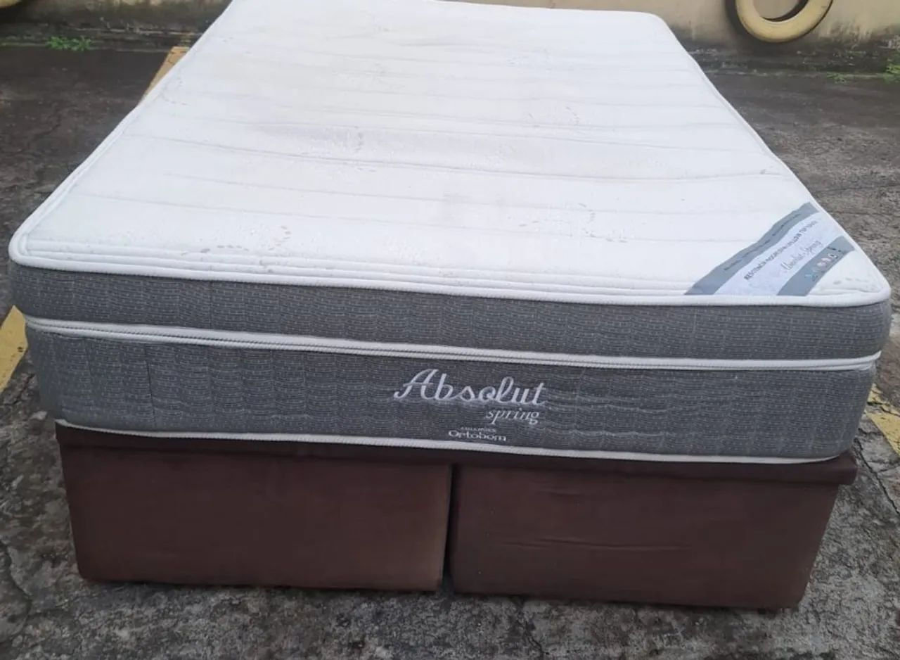 Vendo cama box com Colchão  