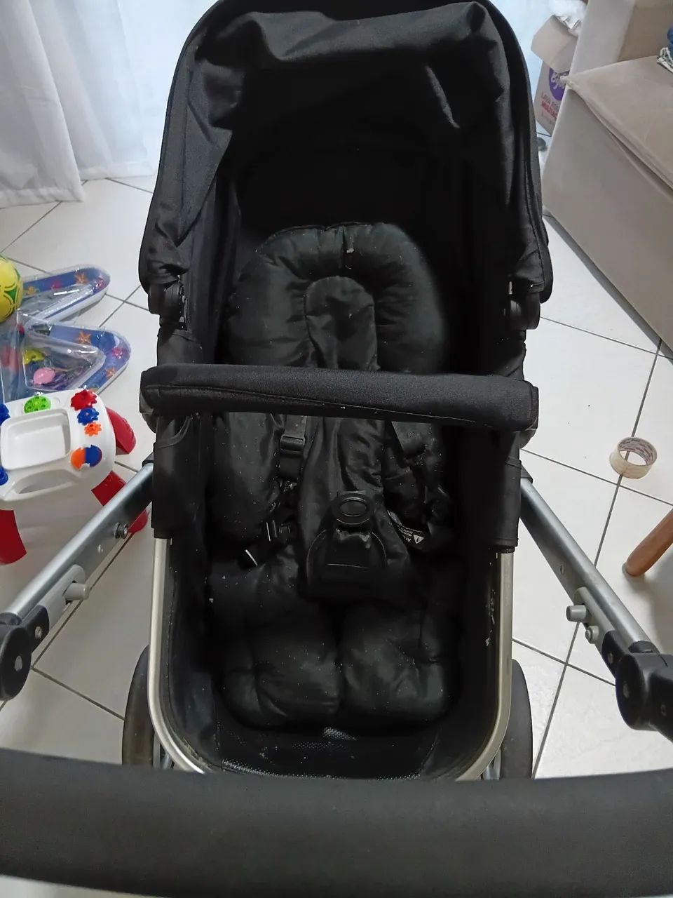  Carrinho de bebê com bebê conforto.  - Foto 5