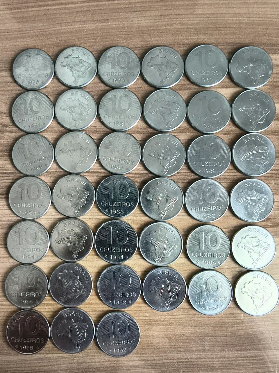 Moedas 10 cruzeiros 1980 a 1986