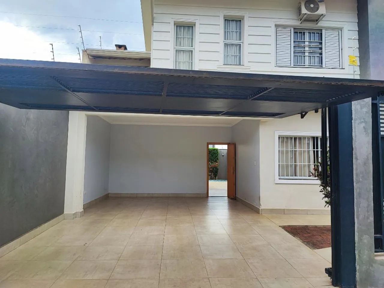 Sobrado à venda em Maringá, Recanto dos Magnatas, com 4 quartos, com 304.17 m² - Foto 3