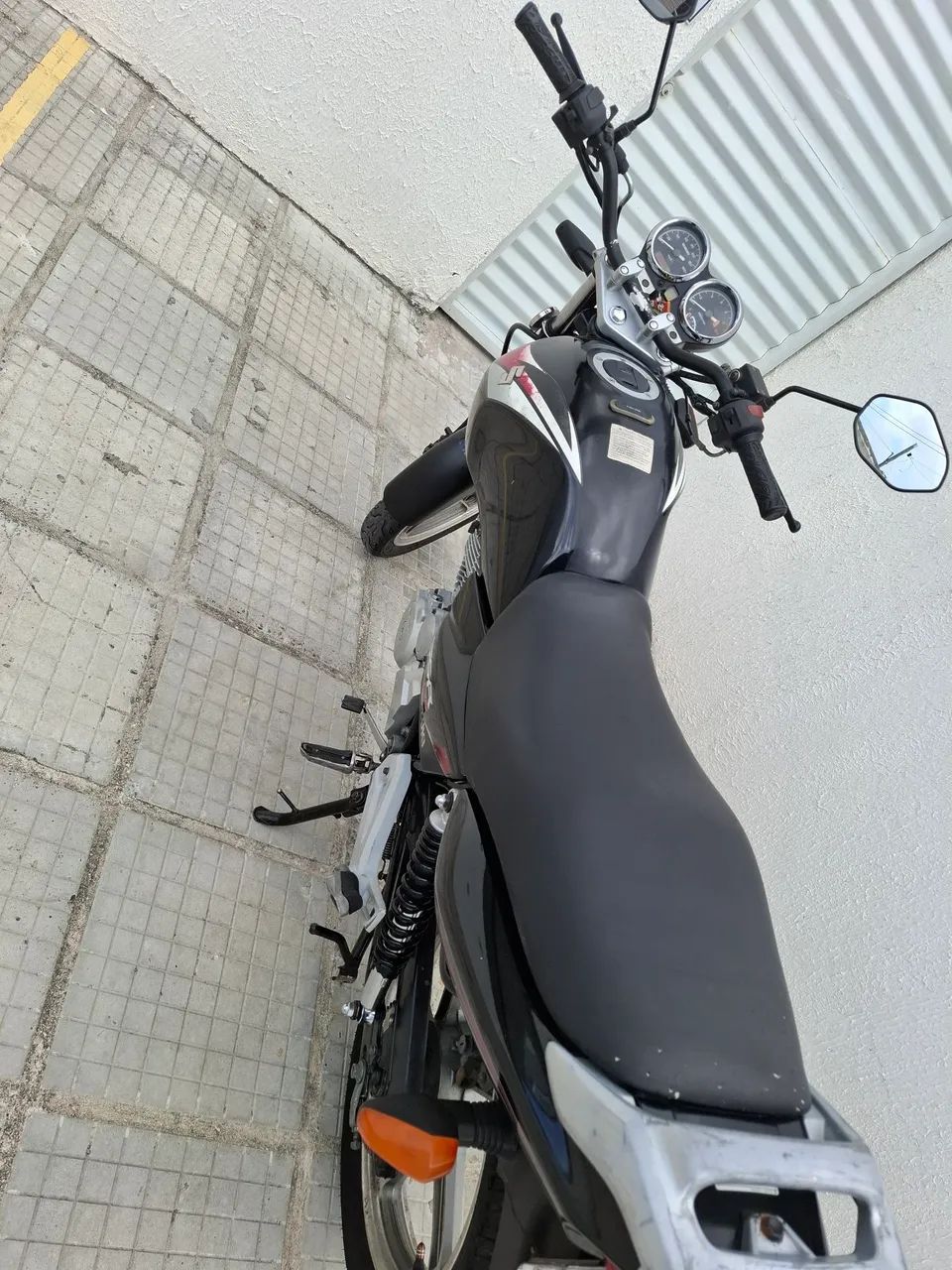 Suzuki GSR 125 2016  - Foto 2