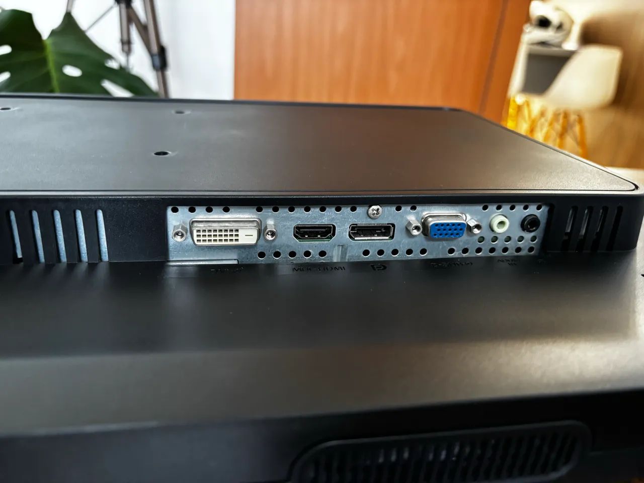Monitor Philips 28? 4k 60hz Base ergonômica  - Foto 3
