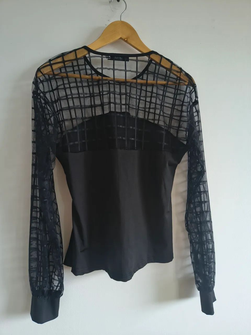 Camisa Preta com Mangas Transparentes - Foto 4
