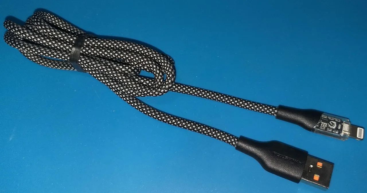 Cabo de Dados e Carregamento USB-A Lightning iPhone iPad em Nylon Trançado Reforçado