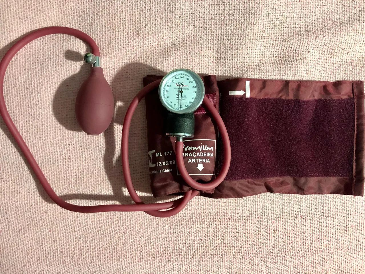 Kit Estetoscópio e Esfigmomanômetro Premium - Foto 3