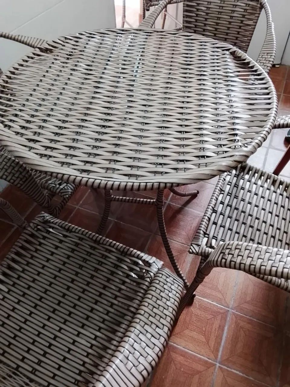 Mesa com cadeiras - Foto 2