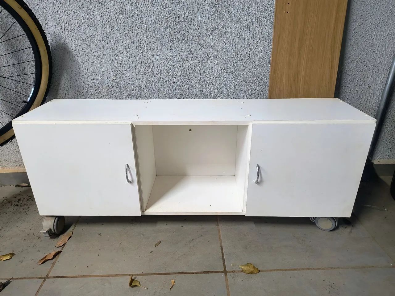 RACK BRANCO COM RODINHAS  - Foto 2