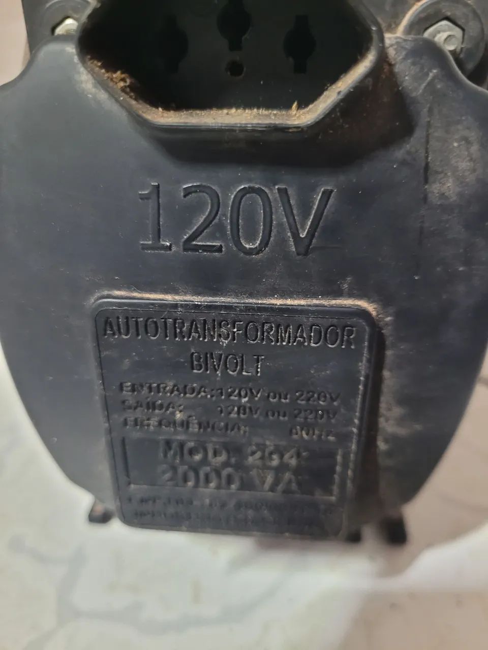 Transformador 127 para 220