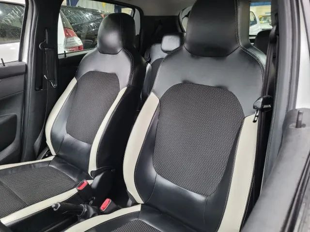 Renault Kwid Intense 1.0 Flex 12V 5P Mec. 2018 - Foto 2