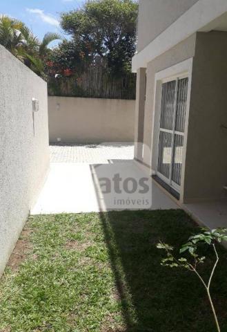 Excelente sobrado com arquitetura moderna no bairro boqueirão - Foto 4