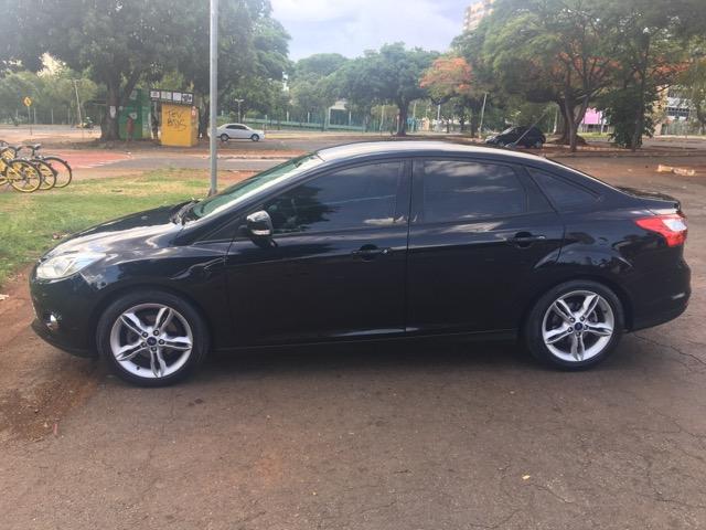Ford Focus SE Sedã 2.0 Powershift - Muito Conservado - Foto 8