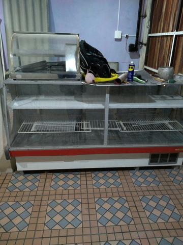 Balcão refrigerador e balcão caixa