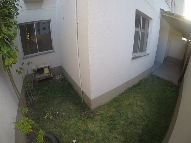 F - Apartamento 2 quartos / térreo com quintal em Colina de Laranjeiras