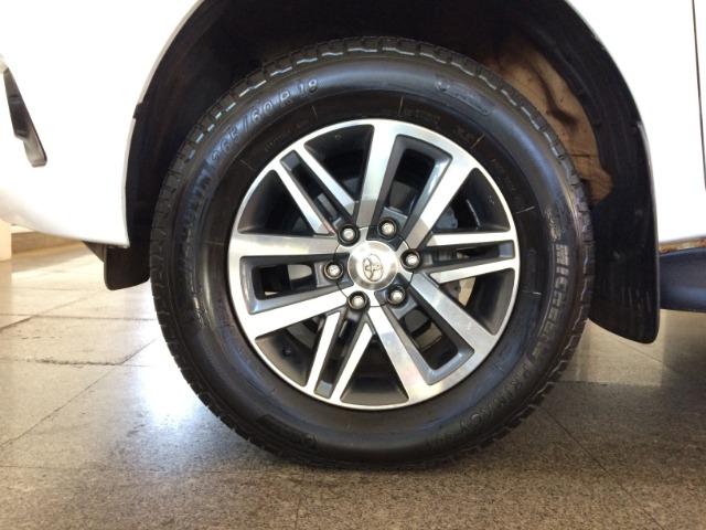 Toyota Hilux SRX 2.8 4x4 Diesel Automática - Foto 7