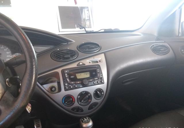 Ford Focus 1.6 - Foto 3