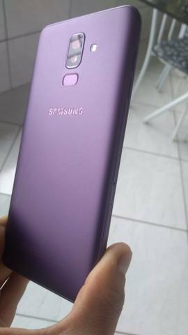 Celular Samsung roxo