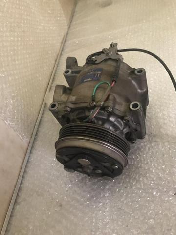 Compressor ar condicionado Toyota Corolla - Foto 2
