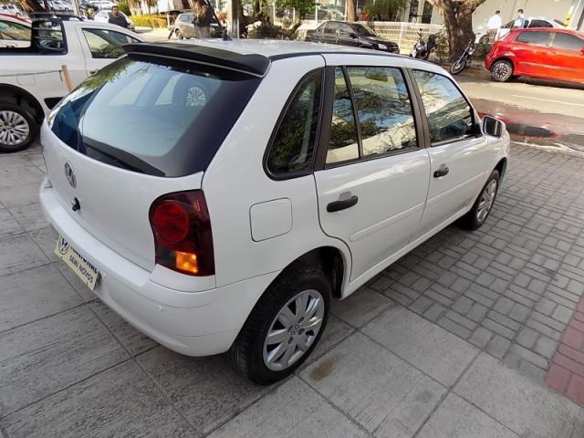 VOLKSWAGEN GOL 1.0 MI 8V FLEX 4P 2013 - Foto 18