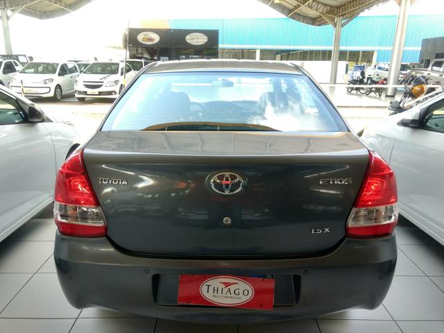 Etios Sedan 1.5 X - Foto 4