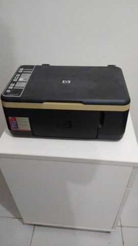 Impressora HP Deskjet F4180 (com defeito, é para retirada de pecas ou conserto)