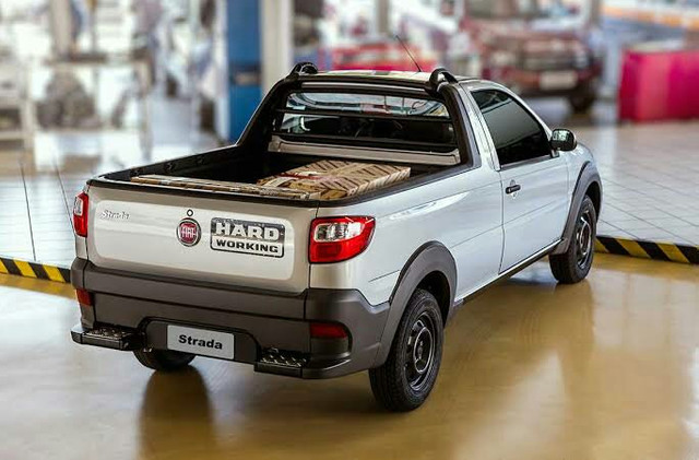 Fiat Strada estripo