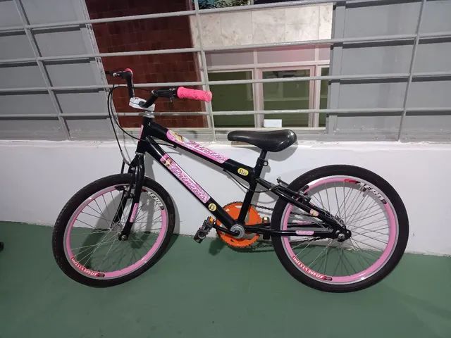 Bicicleta Barbie 20 polegadas