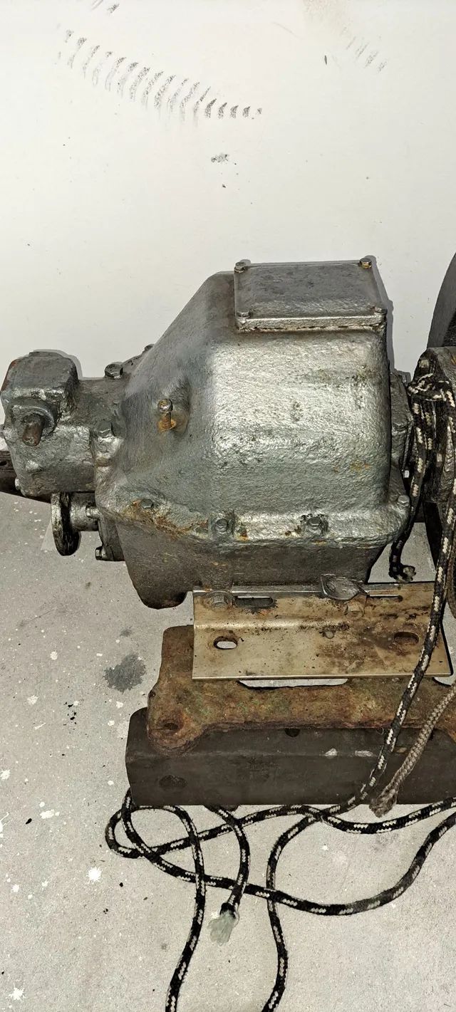 Motor estacionário YANMAR NS B18 de centro para barco com reversor o pecas diversas  - Foto 9