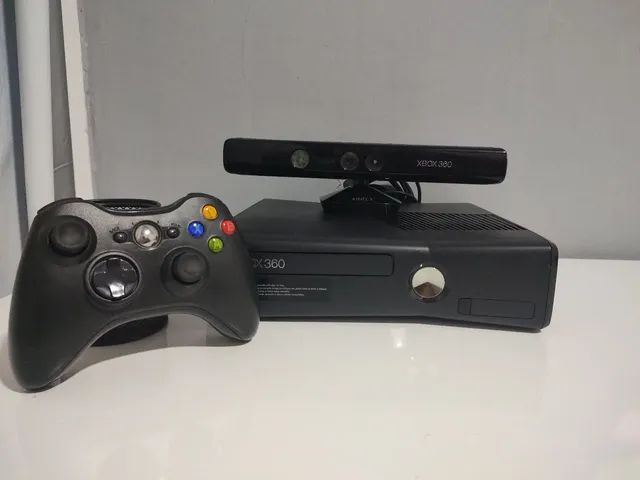 USADO - Xbox 360 Slim 250GB Black Piano - Microsoft