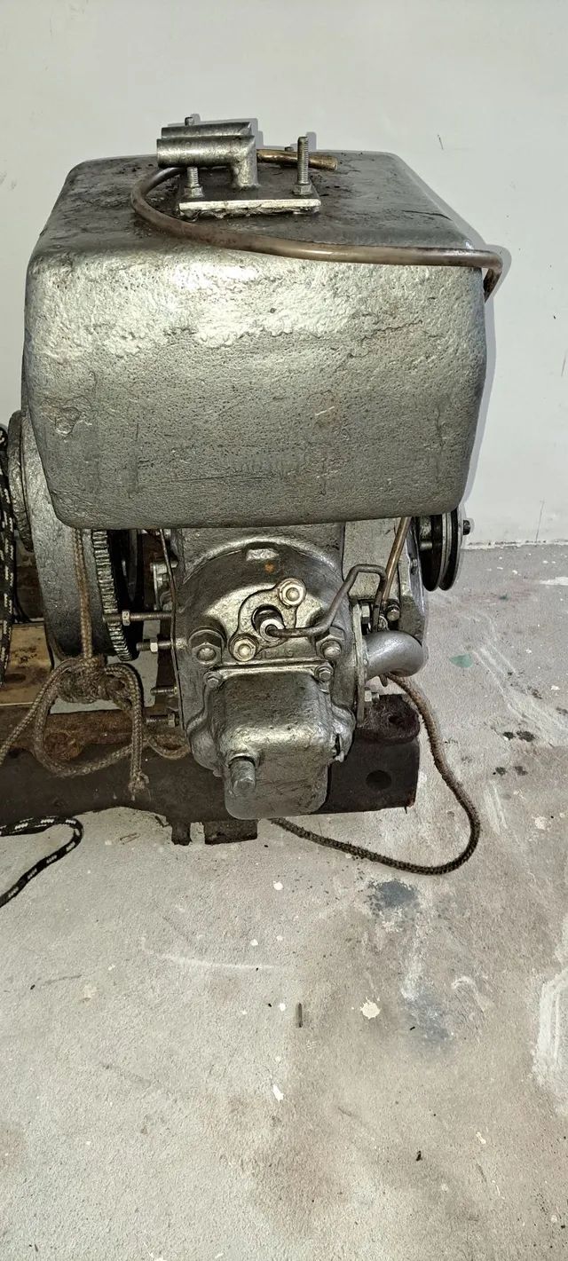 Motor estacionário YANMAR NS B18 de centro para barco com reversor o pecas diversas  - Foto 8
