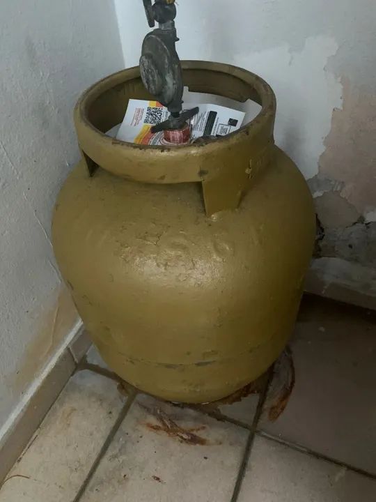 FOGÃO COOKTOP 4 BOCAS+ARMÁRIO COM DIVISÃO +GÁS ( CONTÉM UM POUCO DE GÁS