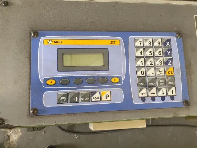 MÁQUINA CORTE E SOLDA HECE 1100 ANO 2001 PISTA DUPLA - Foto 4