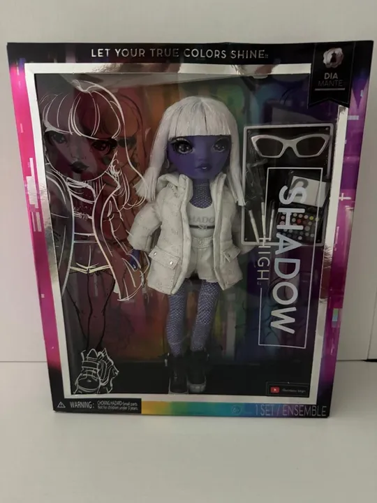 Boneca Shadow High Dia Mante caixa amassada