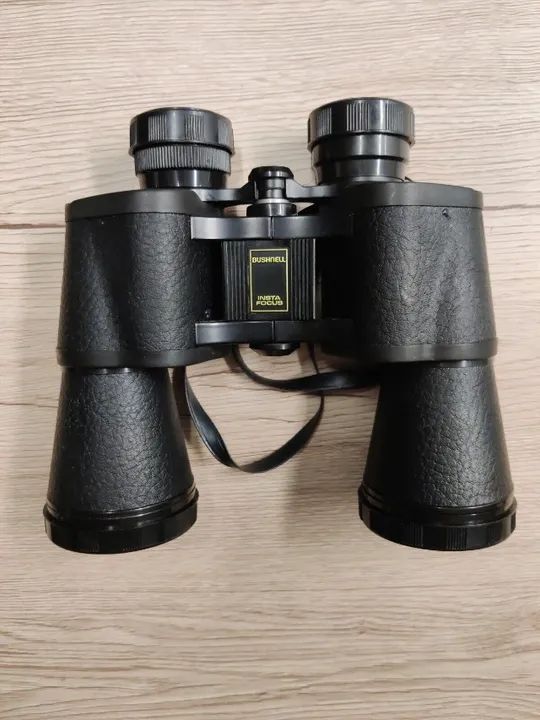 Binóculos Grande Angular Bushnell 10X50