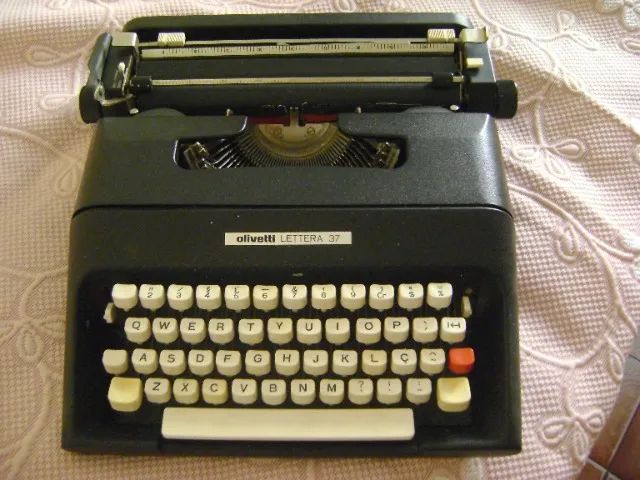 Máquina de escrever Olivetti Lettera 37 - Foto 3