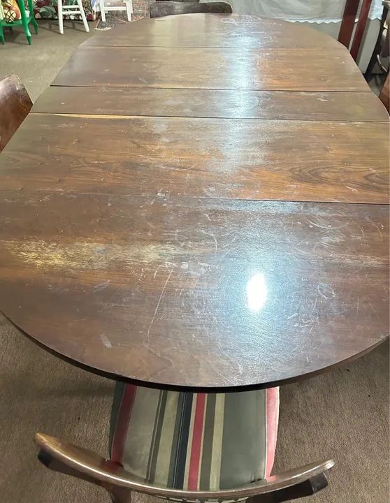 Mesa com 6 cadeiras em Imbuia! Fecha e pode ser para 4 cadeiras!  - Foto 5