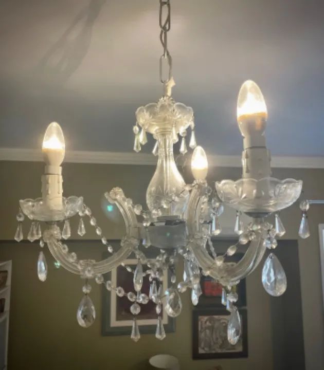 Lustre em cristal com 3 lâmpadas