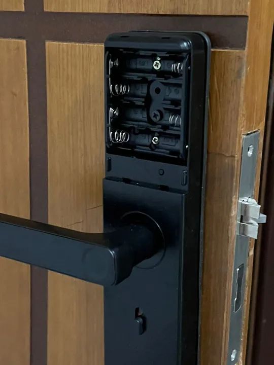 Faço instalação de fechadura eletrônica 