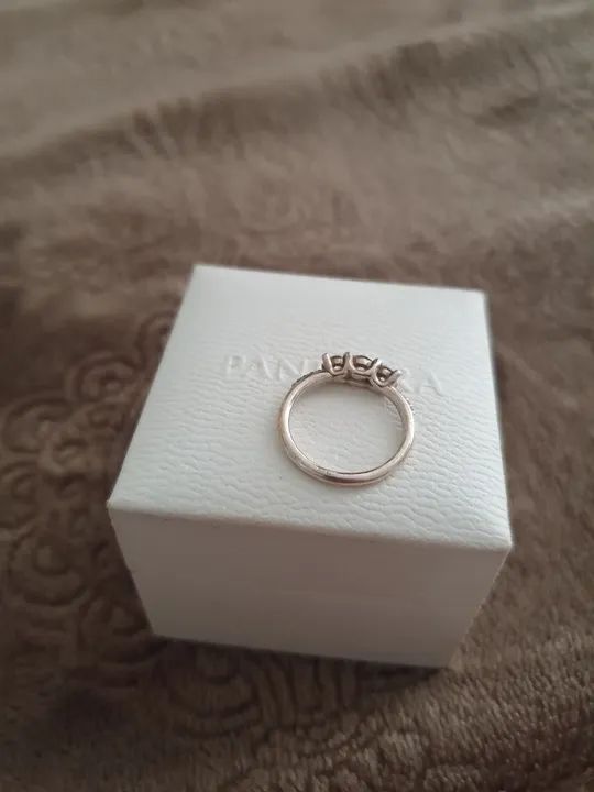 Anel Pandora com três pedras, conto de fadas. - Foto 3