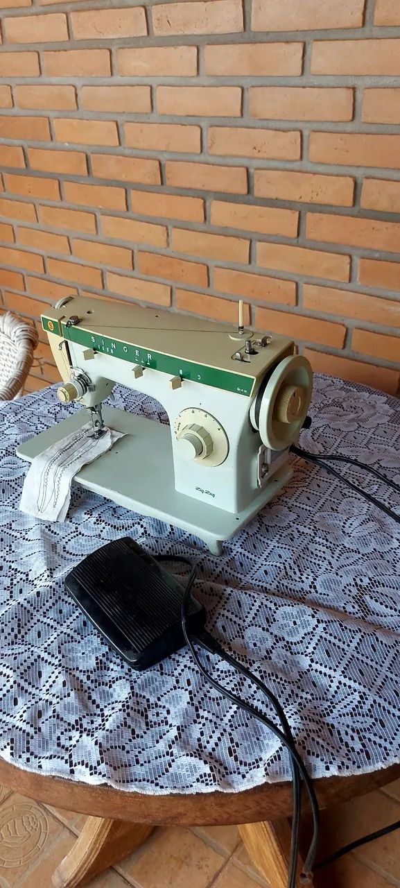 Máquina Singer zigzag 64315478266497120