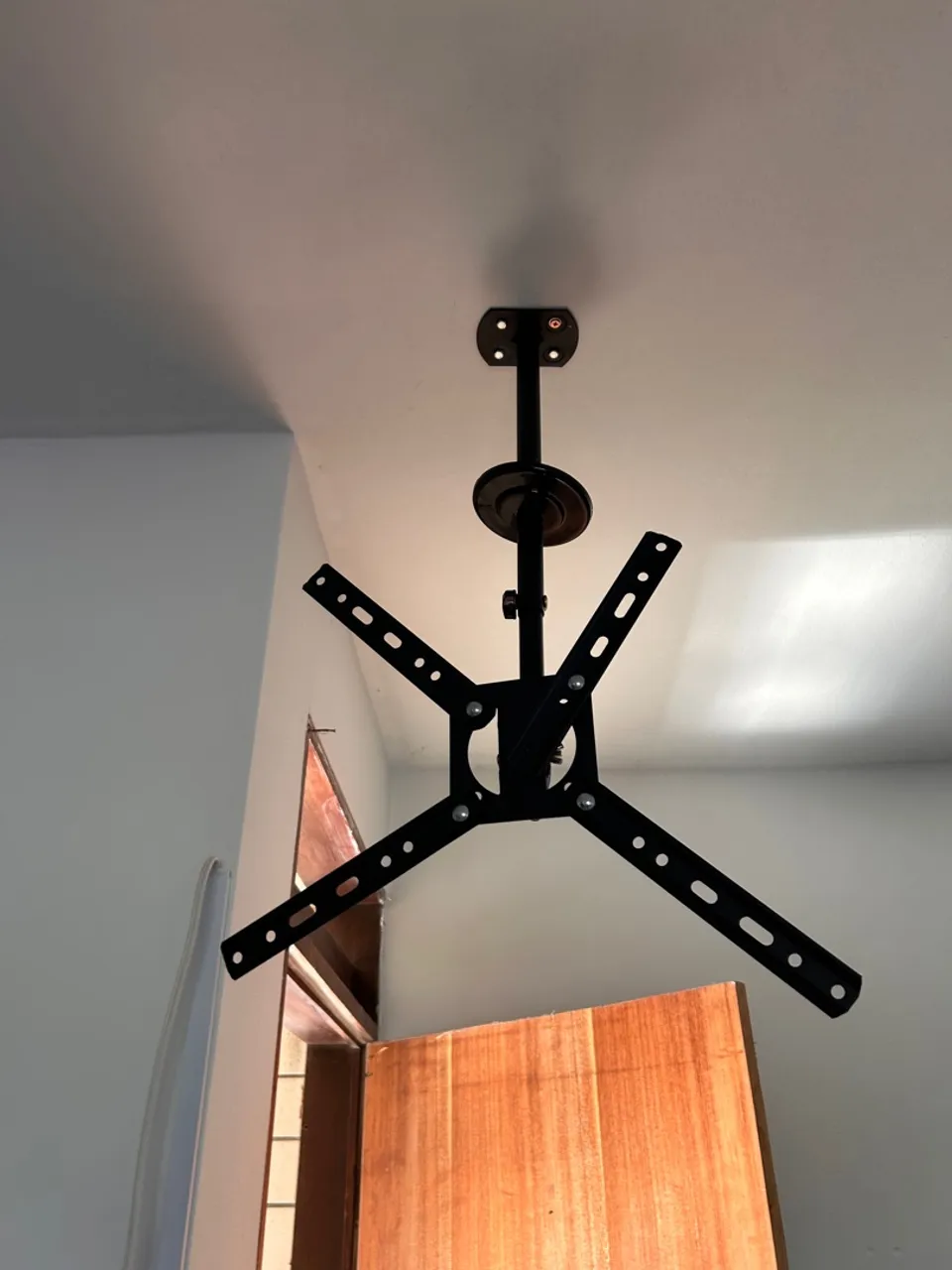 Suporte Aéreo para TV