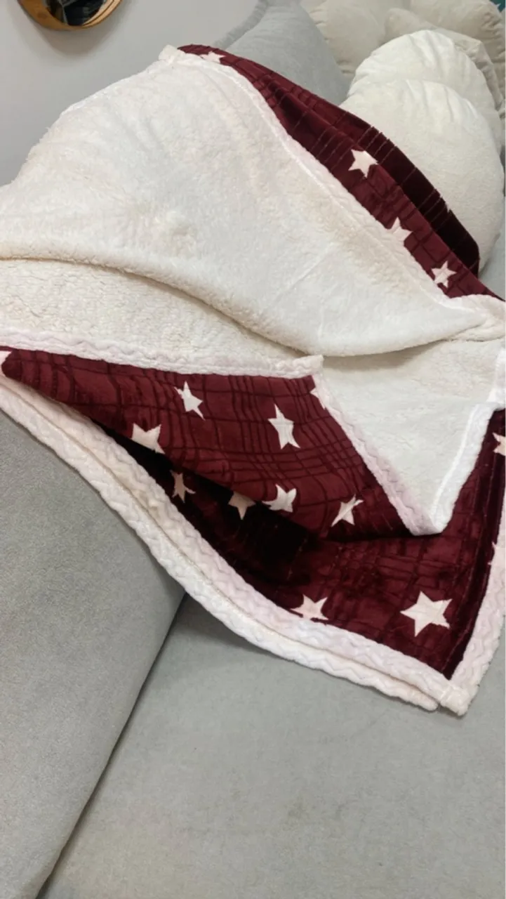 Cobertor de Pelúcia Estampado com Estrelas