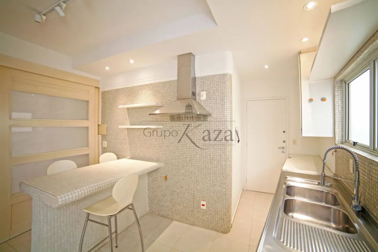 Apartamento -Jardim América - 2 Dormitórios sendo 1 Suíte - 149m2 - Foto 3