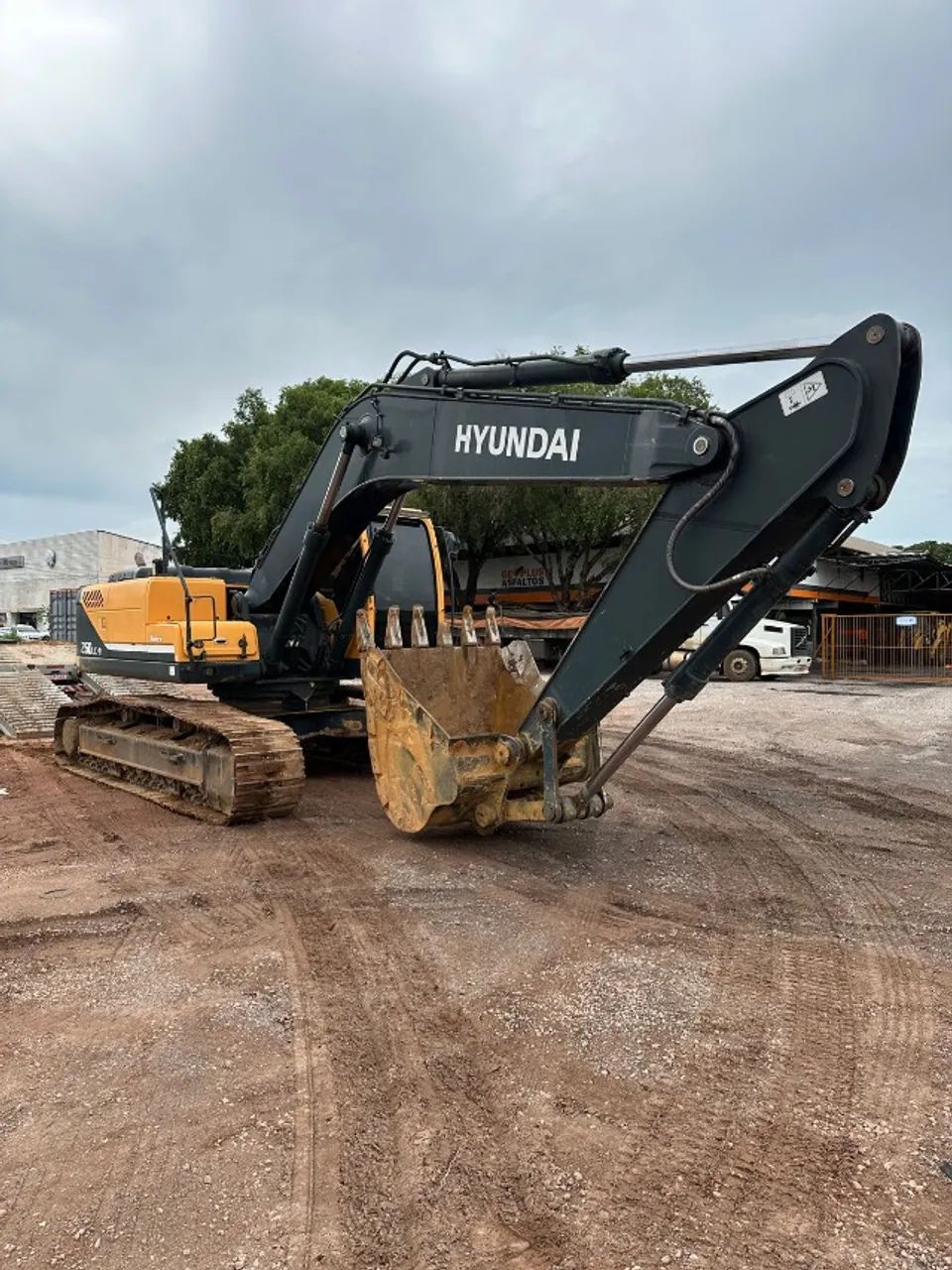 Escavadeira Hyundai 2020 Modelo 260LC-9S 