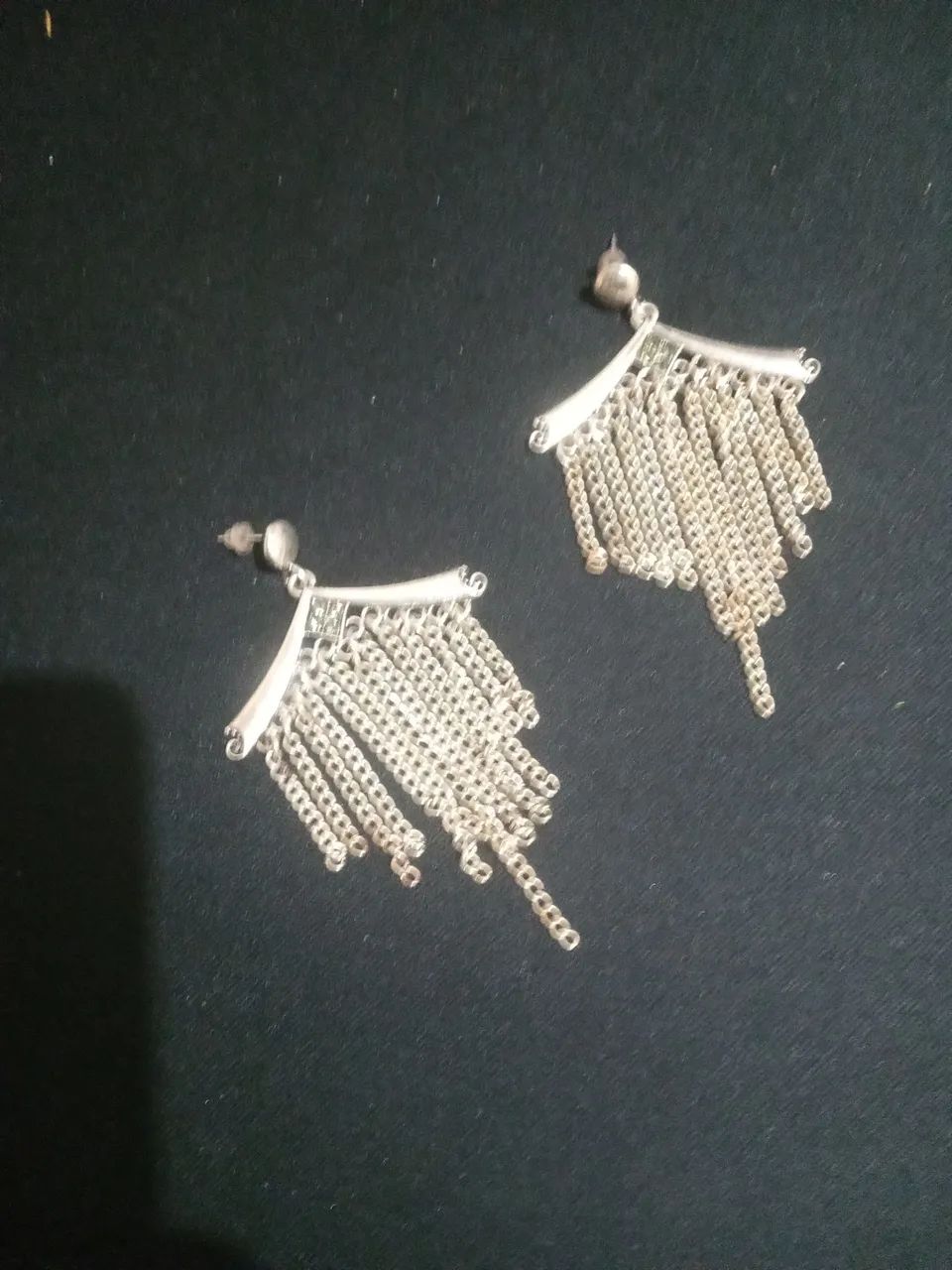 Brincos de franjas prateados Feminino  - Foto 4
