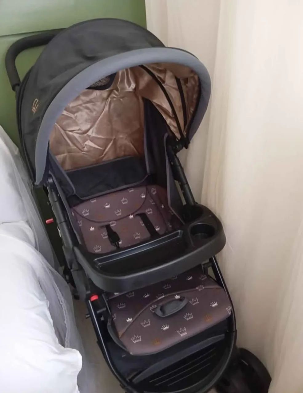 Carrinho de bebê / marca cosco 