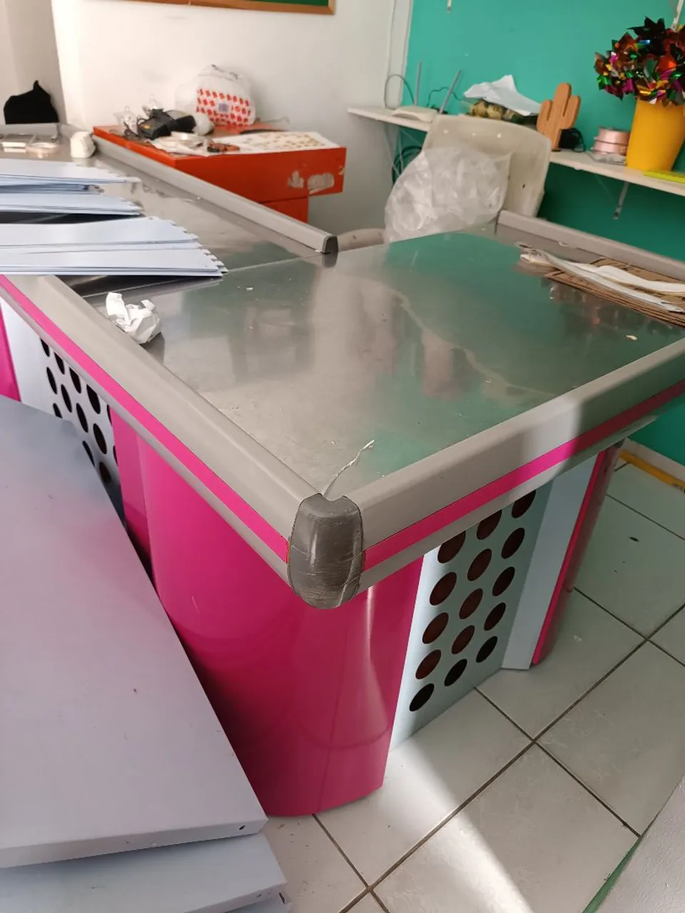 Balcão Comercial Moderno