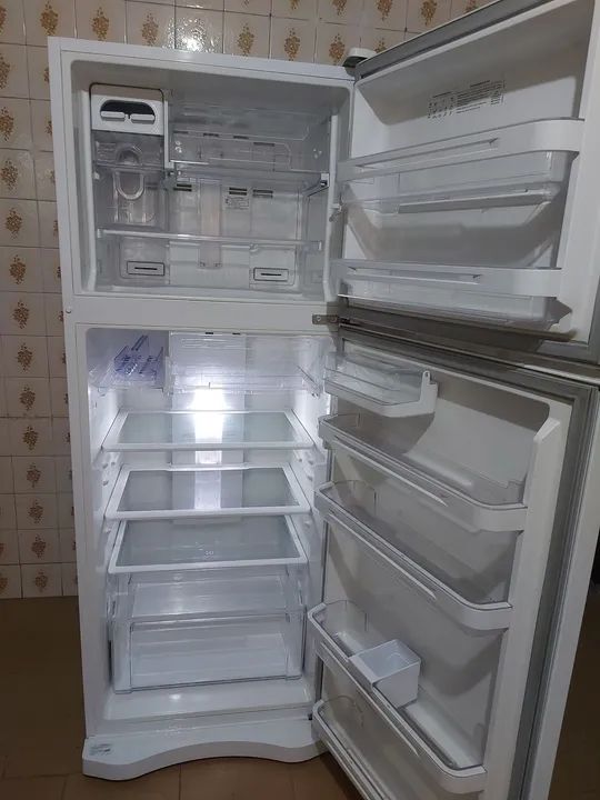 Geladeira Electrolux Frost Free + Lava e seca Samsung Semi novos 110v - Foto 3