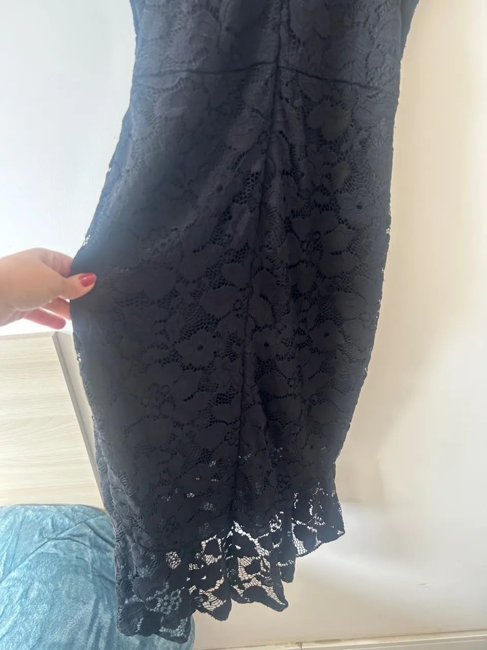 Vestido de renda preto com babados - Foto 3