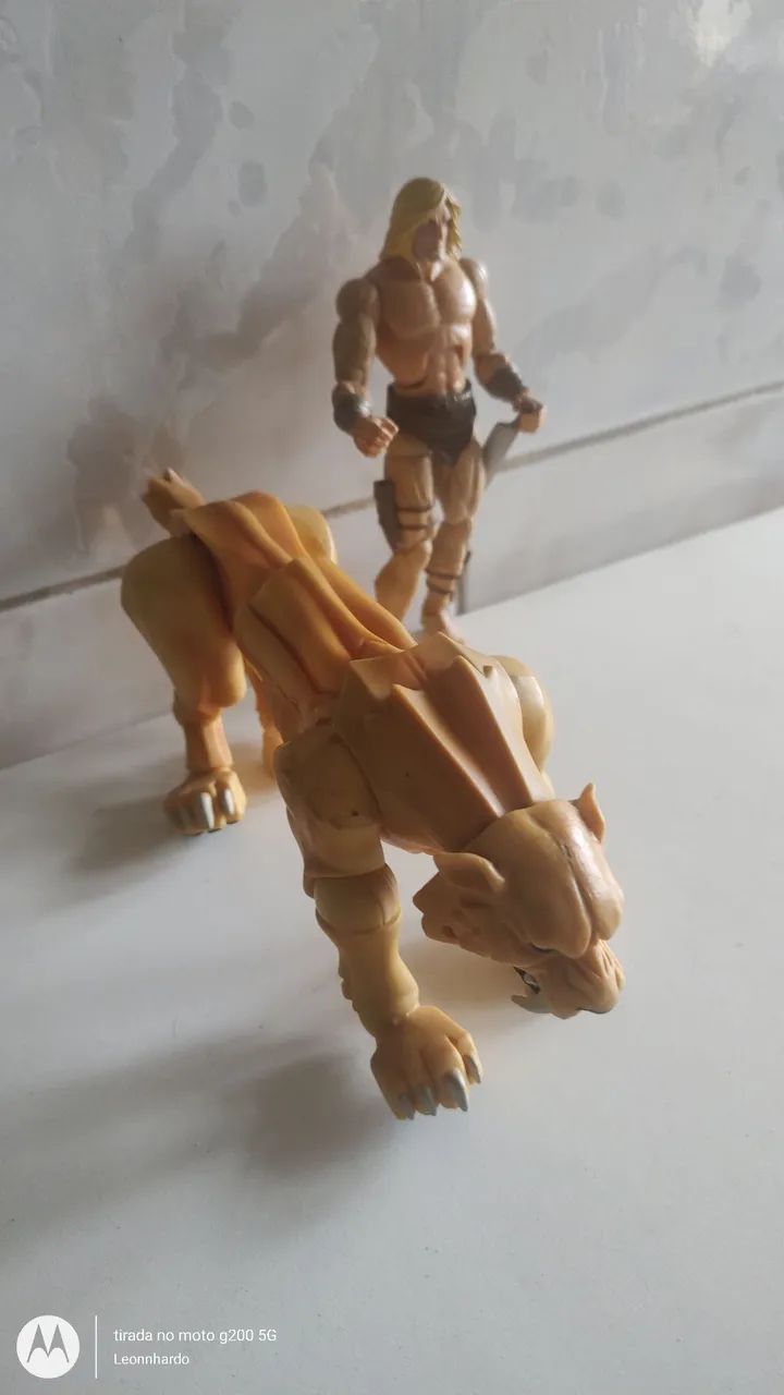Marvel Legends Kazar e Zabu - Foto 2