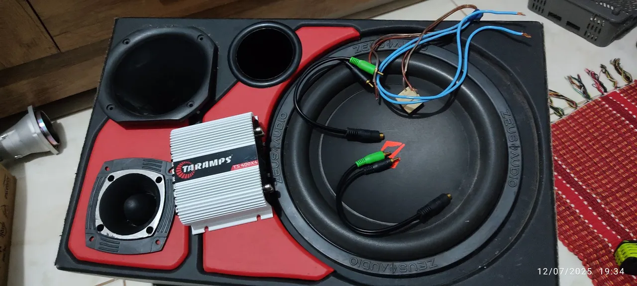 Relâmpago Caixa de Som Zeus Audio Completa com Taramps TS 400x4 Tudo Novo